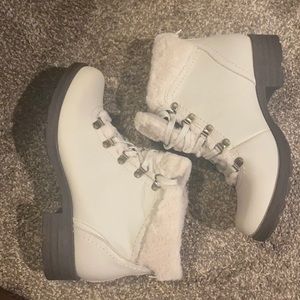 Women’s leather boot